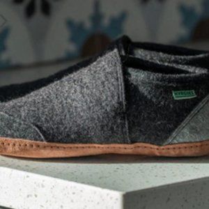 Krygies Tengries Felted Wool Slippers EU 38 (US 7.5-8)